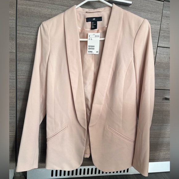 H&M Jackets & Blazers - H&M Light Peach Pink Blazer - Size 4